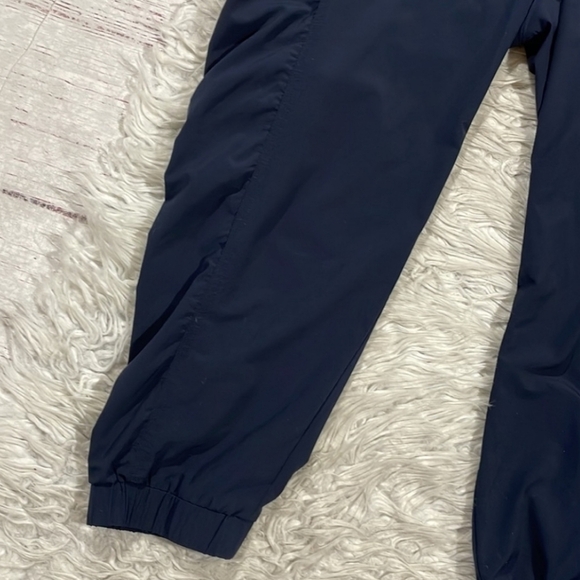 Athleta La Viva Capris Pants Ruched Leg Cropped Pant Active Fit Size 2 - Picture 10 of 11